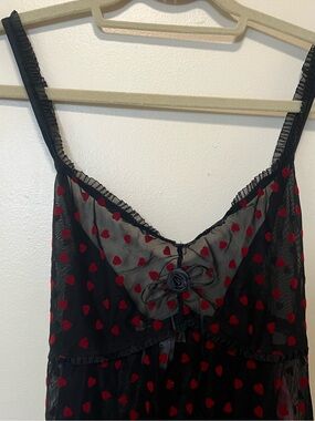 Seductive Wear Black Sheer Chemise and Thong with Heart Accents. Large. NWT.